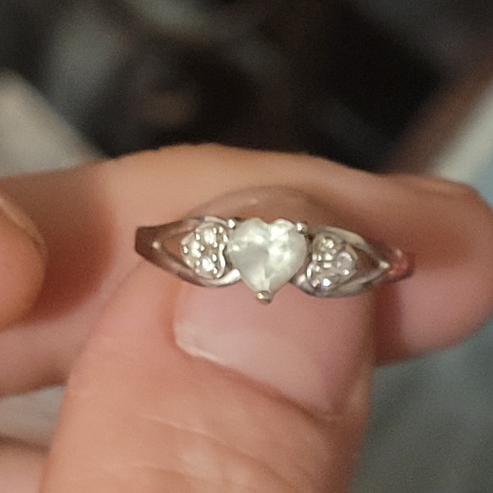 10k white gold ring